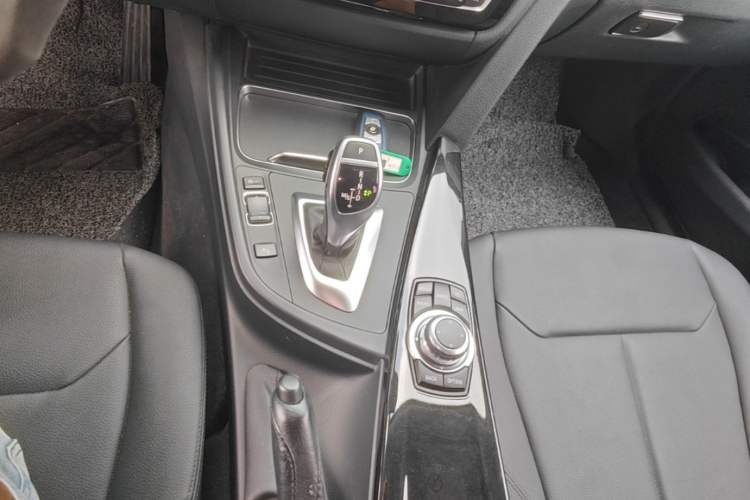Used BMW 3 Series 2017 320Li M Sport Edition Gear Lever