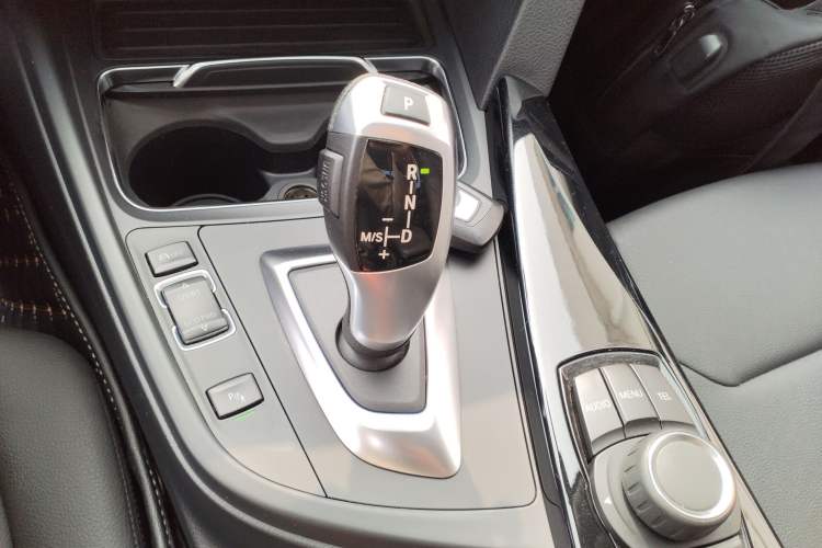 Used BMW 3 Series 2017 320Li Fashion Model Gear Lever