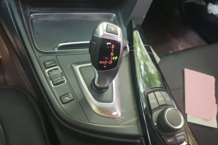 Used BMW 3 Series 2017 320Li Fashion Model Gear Lever