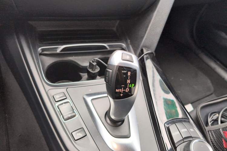 Used BMW 3 Series 2017 320Li Fashion Model Gear Lever