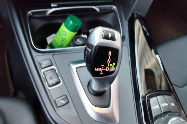 Used BMW 3 Series 2017 320Li xDrive Fashion Model Gear Lever