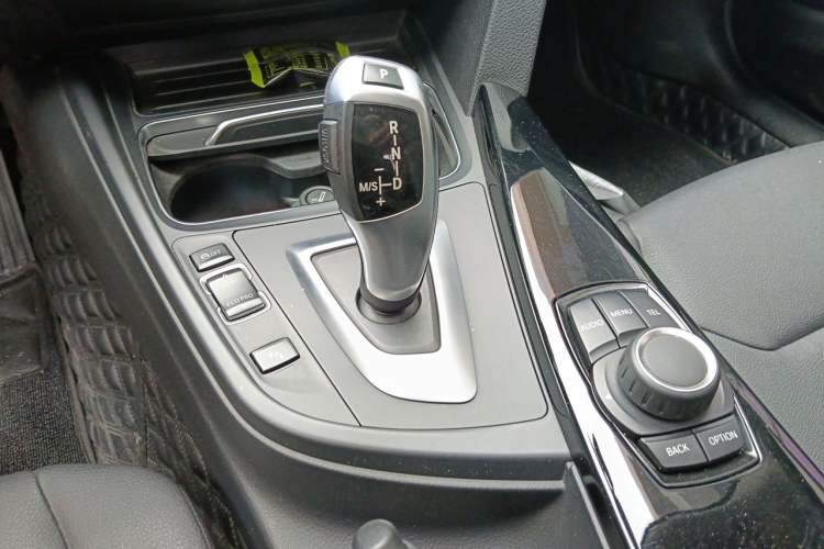 Used BMW 3 Series 2017 320Li Fashion Model Gear Lever