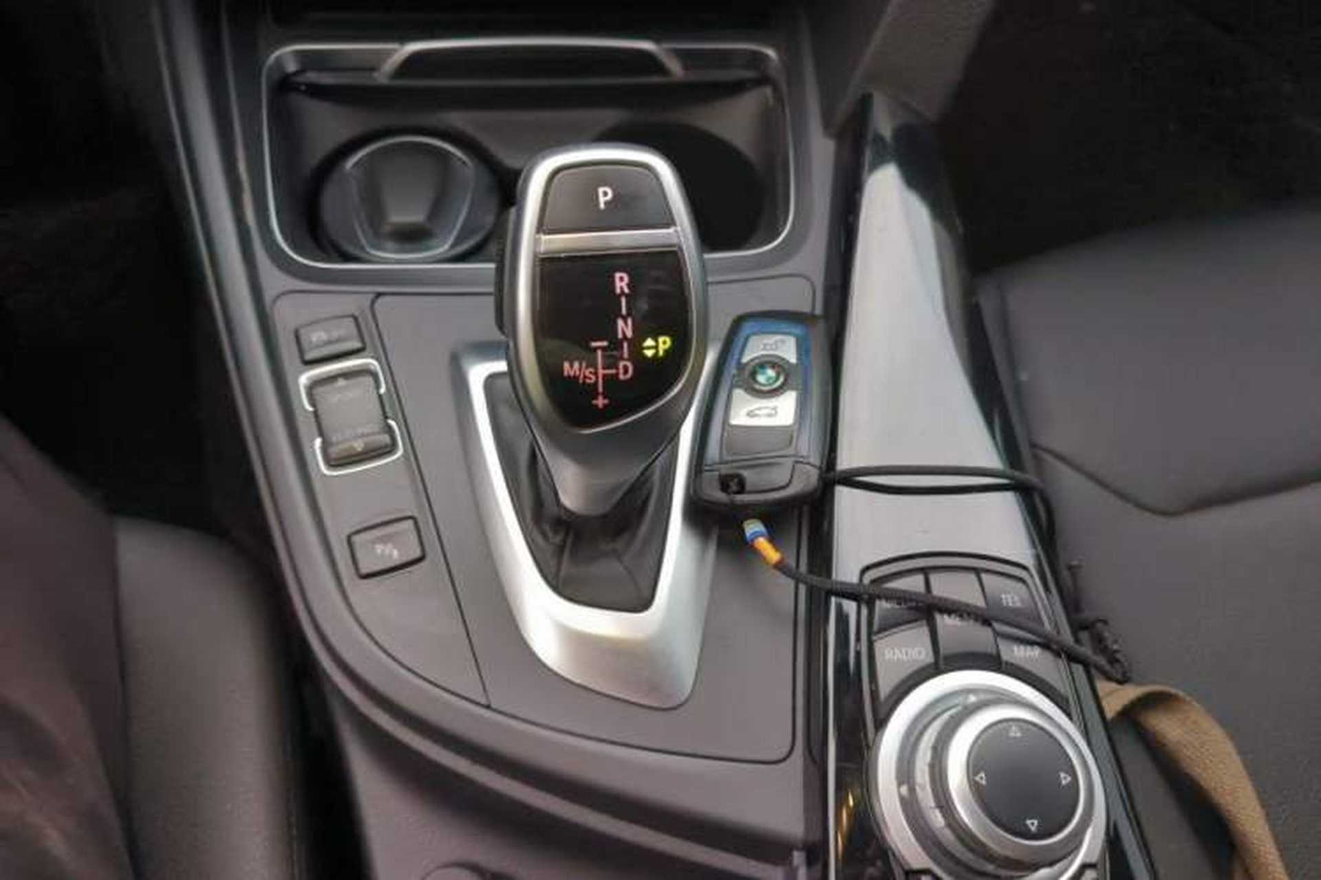 Used BMW 3 Series 2017 320Li M Sport Edition Gear Lever