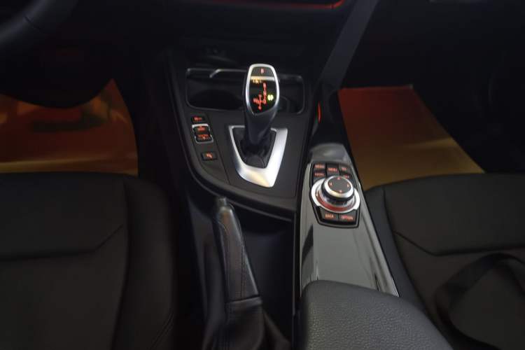 Used BMW 3 Series 2017 320Li M Sport Edition Gear Lever