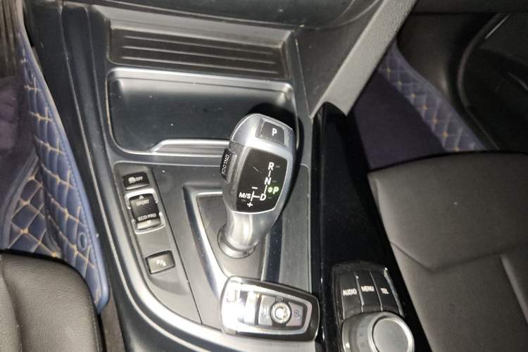 Used BMW 3 Series 2017 320Li Fashion Model Gear Lever
