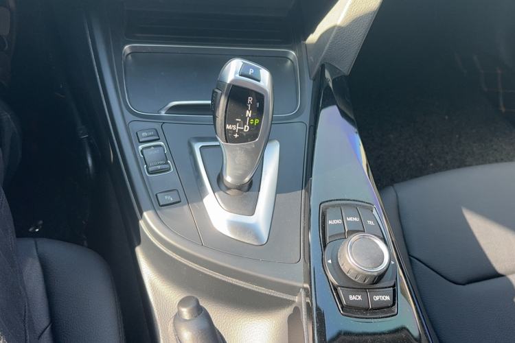 Used BMW 3 Series 2017 320Li Fashion Model Gear Lever