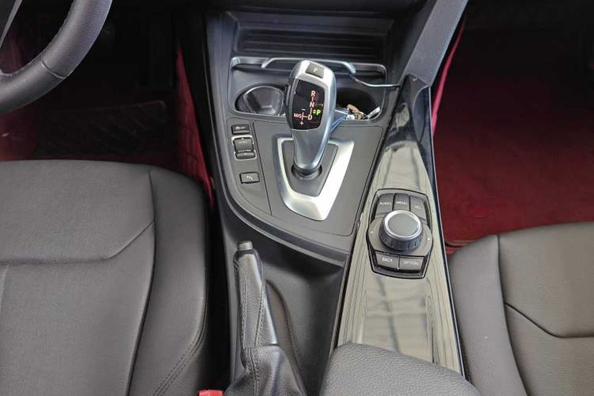 Used BMW 3 Series 2017 320Li Fashion Model Gear Lever