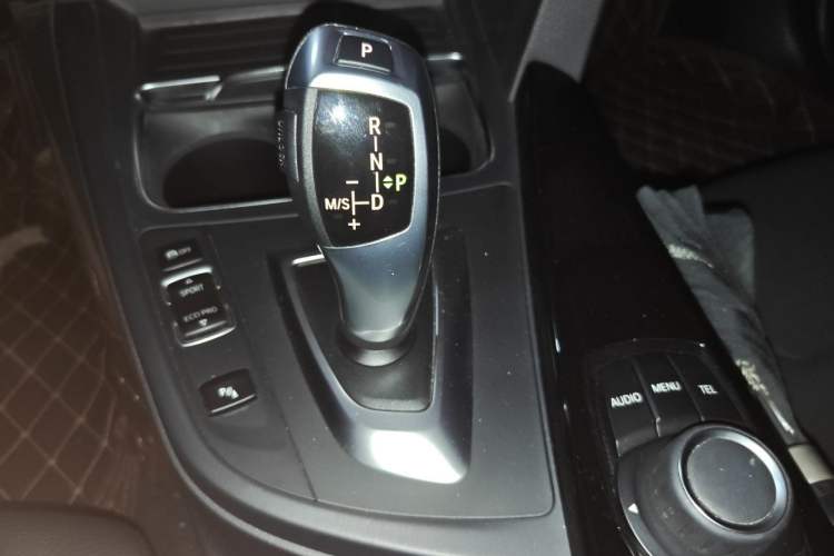 Used BMW 3 Series 2017 320Li Fashion Model Gear Lever