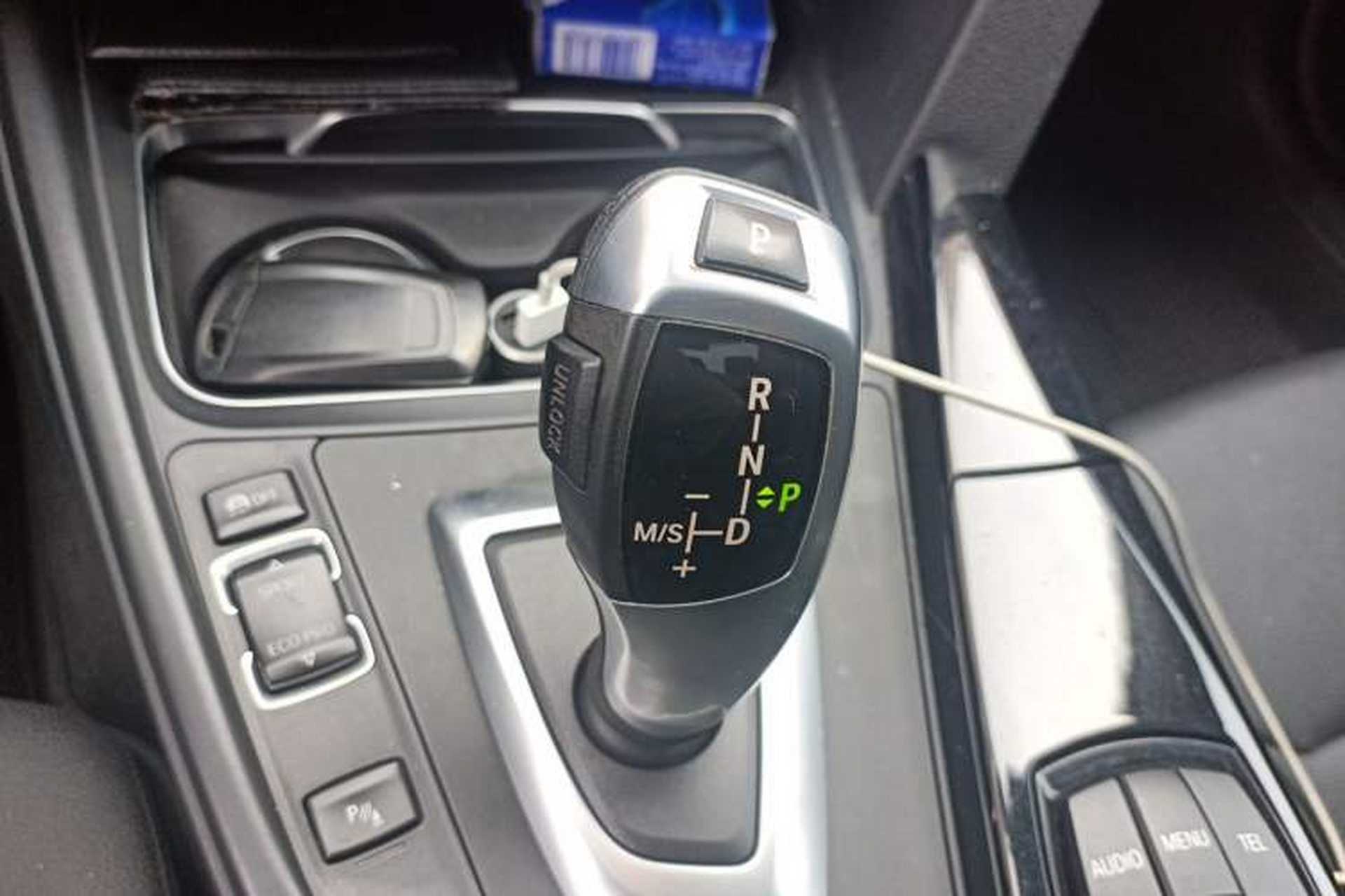 Used BMW 3 Series 2017 320Li Fashion Model Gear Lever