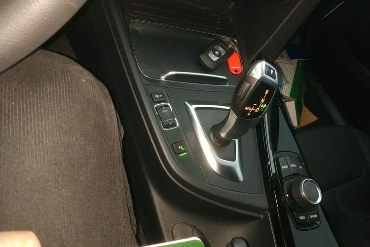 Used BMW 3 Series 2017 318Li Fashion Model Gear Lever