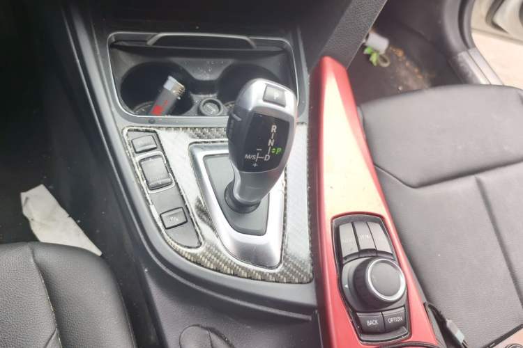 Used BMW 3 Series 2017 320Li Fashion Model Gear Lever