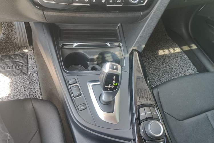 Used BMW 3 Series 2017 320Li Fashion Model Gear Lever