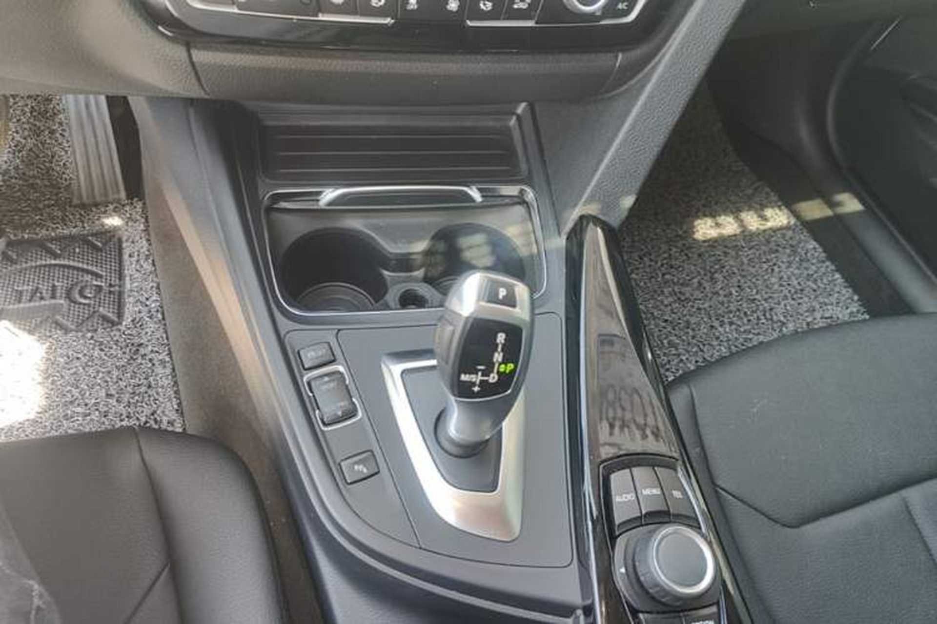 Used BMW 3 Series 2017 320Li Fashion Model Gear Lever