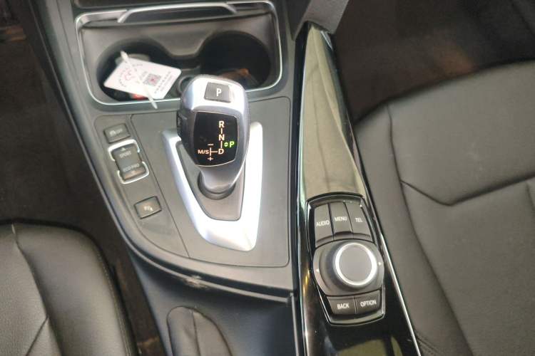 Used BMW 3 Series 2017 320Li Fashion Model Gear Lever