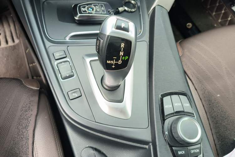 Used BMW 3 Series 2017 320Li Fashion Model Gear Lever