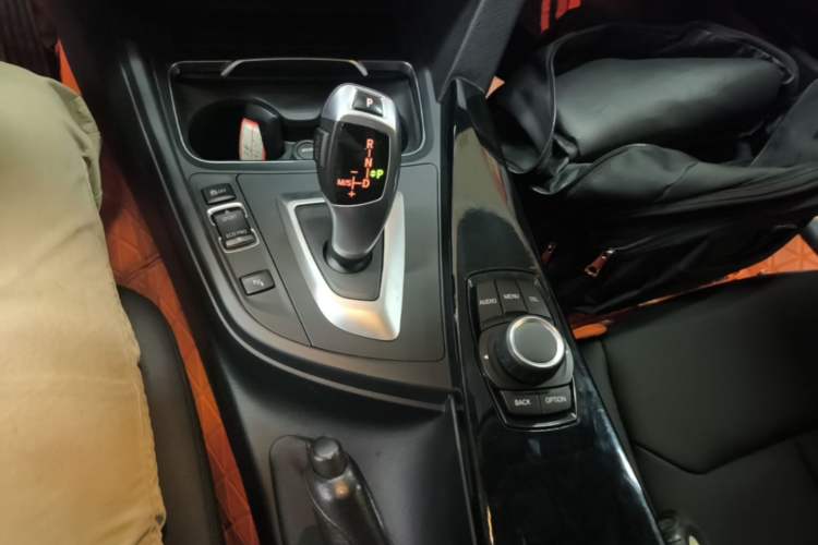 Used BMW 3 Series 2017 320Li xDrive Fashion Model Gear Lever