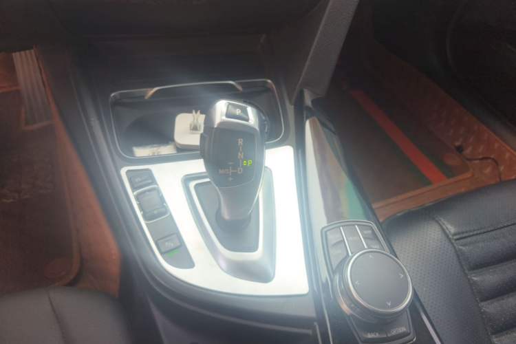 Used BMW 3 Series 2017 320Li Fashion Model Gear Lever