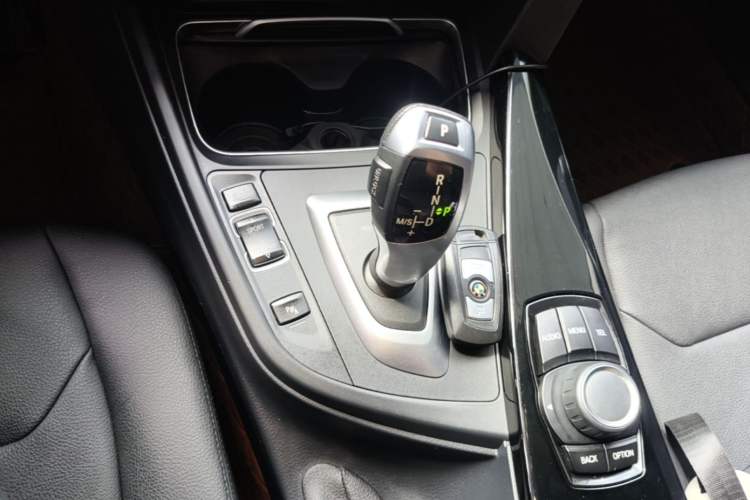 Used BMW 3 Series 2017 320Li Fashion Model Gear Lever