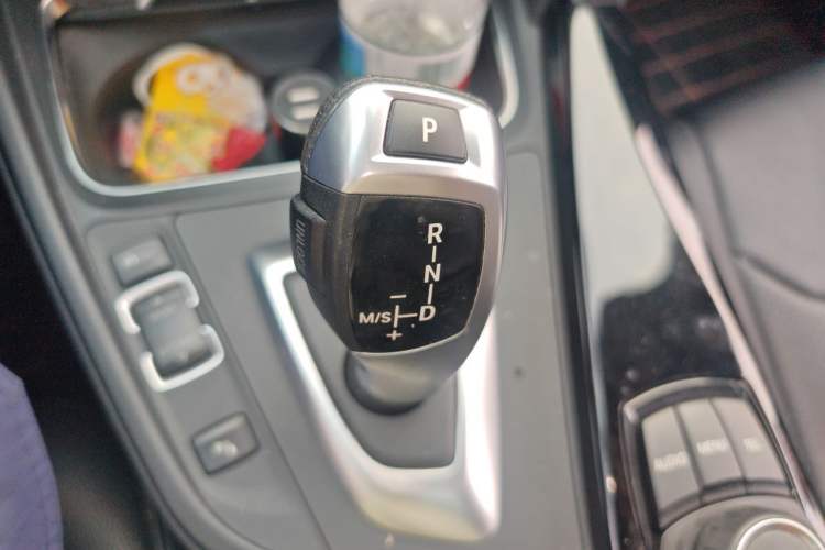 Used BMW 3 Series 2017 320Li Fashion Model Gear Lever