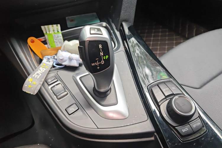 Used BMW 3 Series 2017 320Li Fashion Model Gear Lever