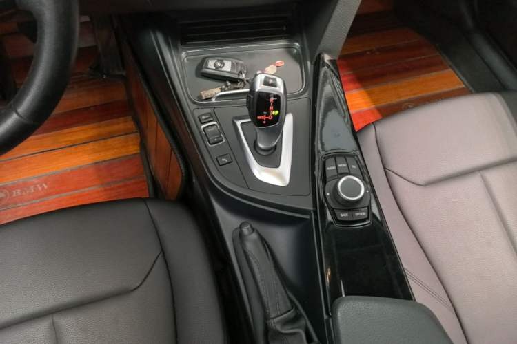 Used BMW 3 Series 2017 320Li Fashion Model Gear Lever