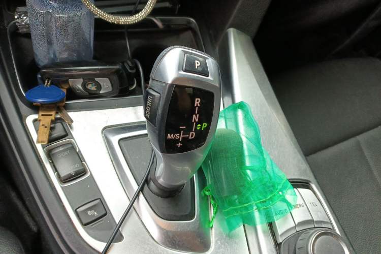 Used BMW 3 Series 2017 320Li Fashion Model Gear Lever