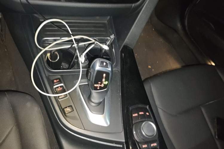 Used BMW 3 Series 2017 320Li Fashion Model Gear Lever