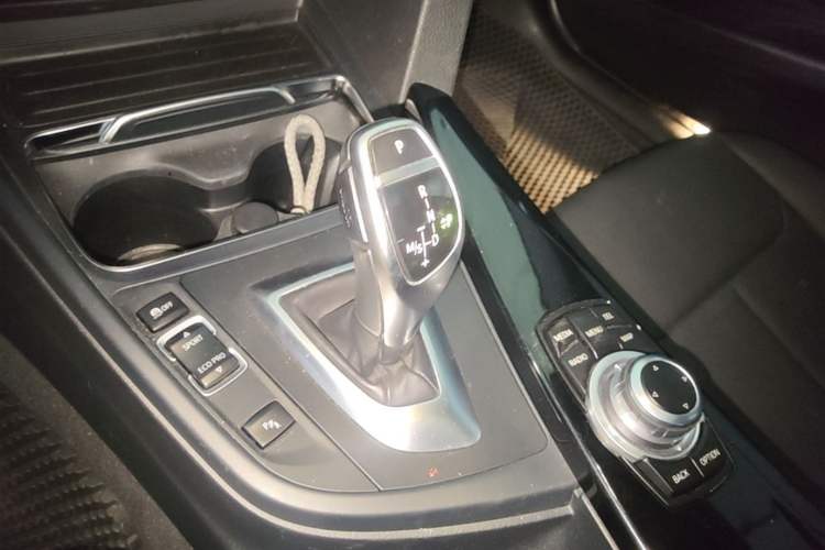 Used BMW 3 Series 2017 320Li M Sport Edition Gear Lever