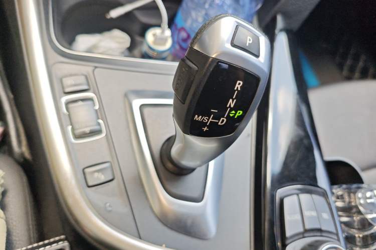 Used BMW 3 Series 2017 320Li Fashion Model Gear Lever