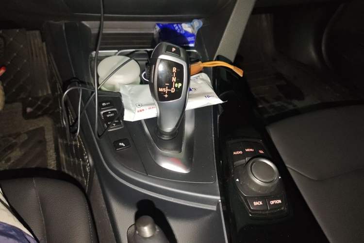 Used BMW 3 Series 2017 320Li Fashion Model Gear Lever