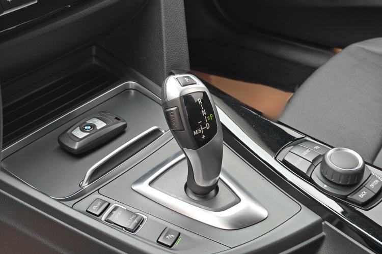 Used BMW 3 Series 2017 320Li Fashion Model Gear Lever