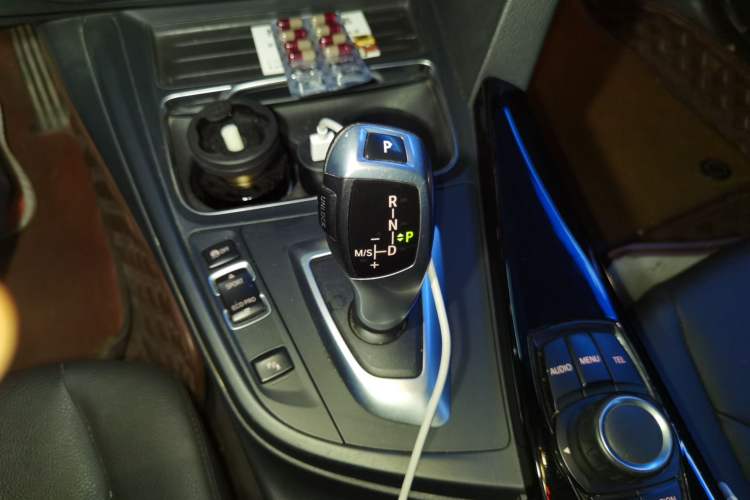 Used BMW 3 Series 2017 320Li Fashion Model Gear Lever