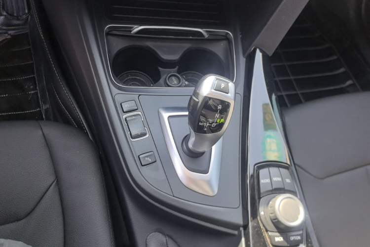 Used BMW 3 Series 2017 320Li Fashion Model Gear Lever