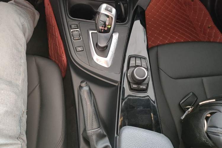 Used BMW 3 Series 2017 318Li Fashion Model Gear Lever