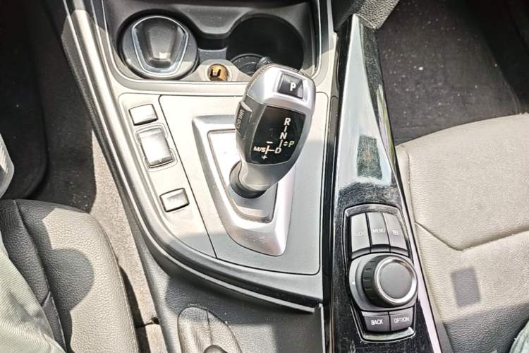 Used BMW 3 Series 2017 318Li Fashion Model Gear Lever