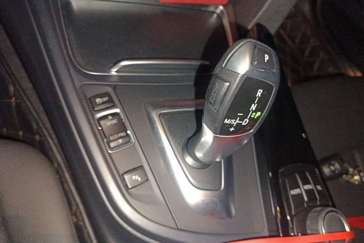 Used BMW 3 Series 2017 320Li Fashion Model Gear Lever