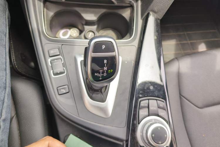 Used BMW 3 Series 2017 320Li M Sport Edition Gear Lever