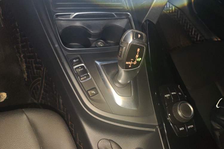 Used BMW 3 Series 2017 318Li Fashion Model Gear Lever