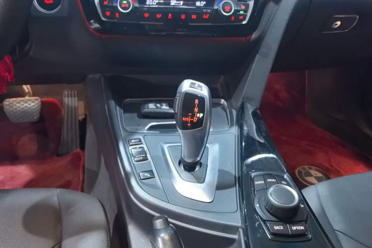 Used BMW 3 Series 2017 320Li xDrive Fashion Model Gear Lever