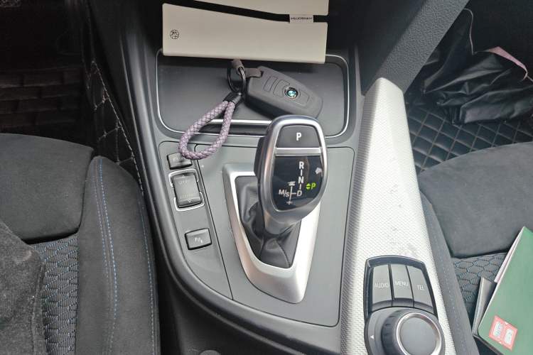 Used BMW 3 Series 2017 320i M Sport Gear Lever