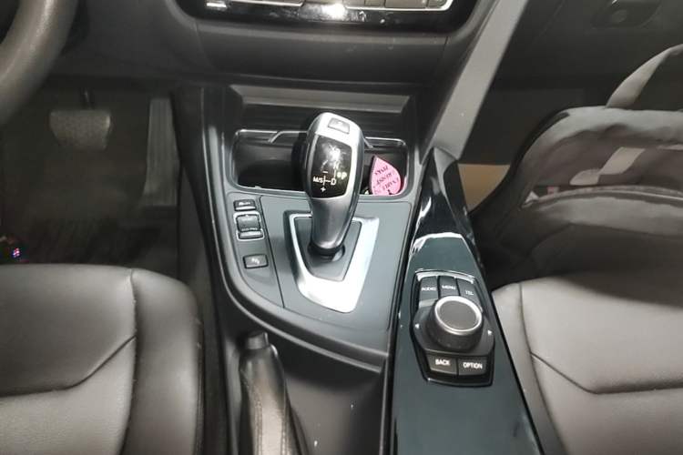 Used BMW 3 Series 2017 318Li Fashion Model Gear Lever