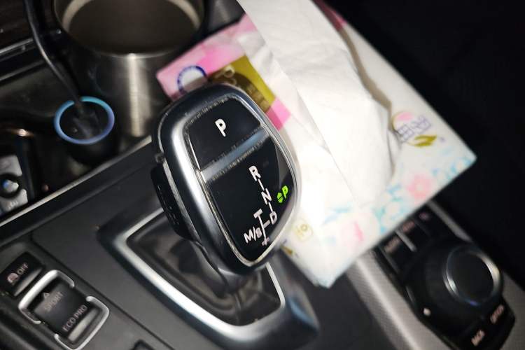 Used BMW 3 Series 2017 320i M Sport Gear Lever
