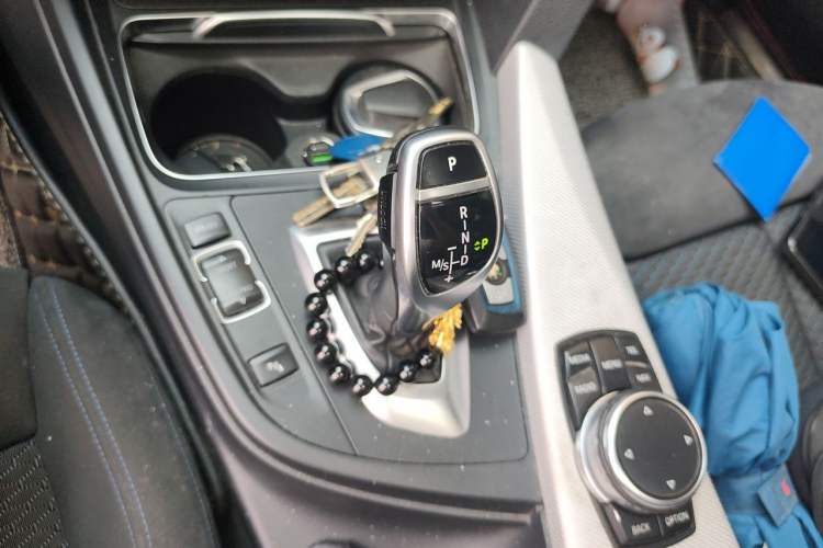 Used BMW 3 Series 2017 320i M Sport Gear Lever