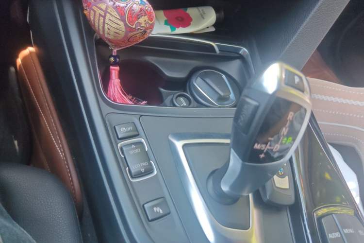 Used BMW 3 Series 2017 320Li Fashion Model Gear Lever