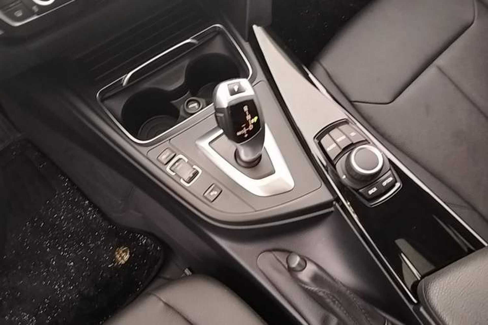 Used BMW 3 Series 2017 320Li Fashion Model Gear Lever