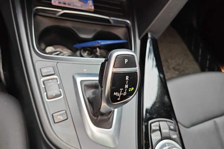 Used BMW 3 Series 2017 320Li M Sport Edition Gear Lever