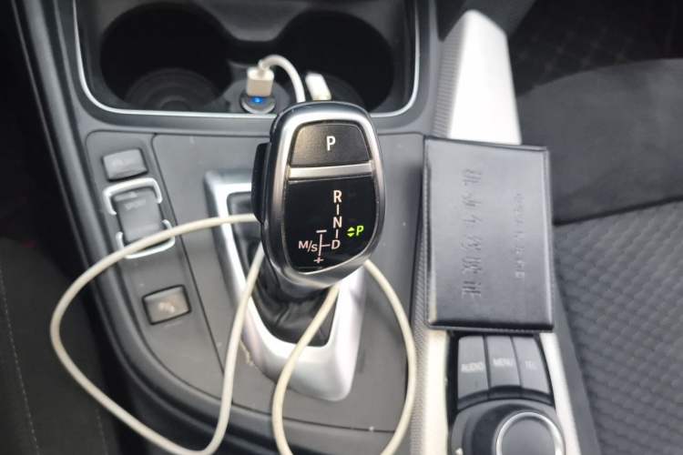 Used BMW 3 Series 2017 320i M Sport Gear Lever