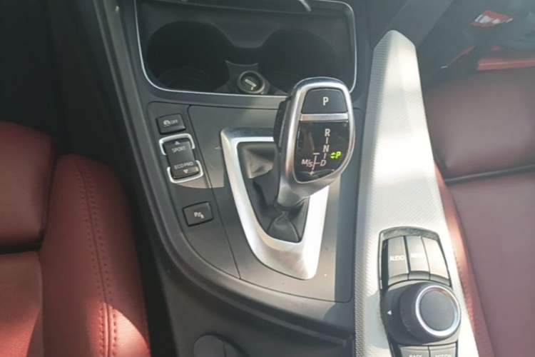 Used BMW 3 Series 2017 320i M Sport Gear Lever