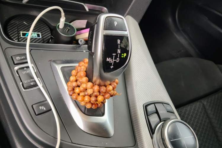 Used BMW 3 Series 2017 320i M Sport Gear Lever