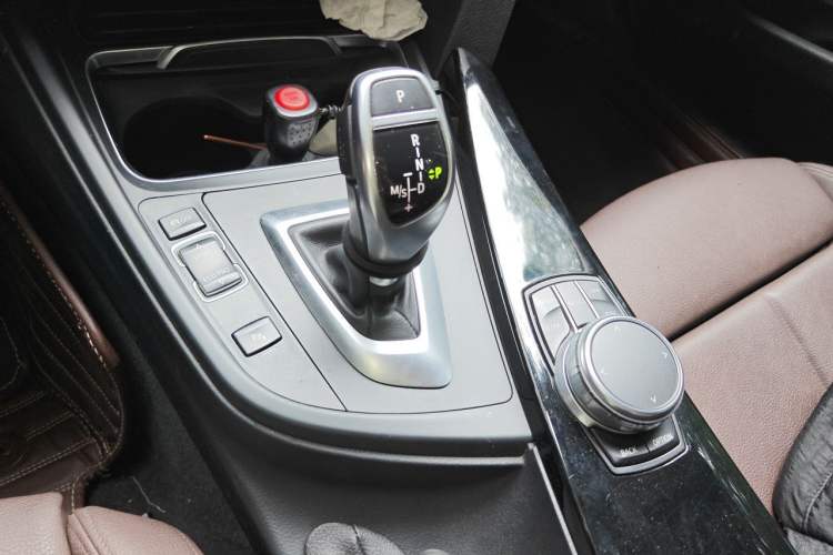 Used BMW 3 Series 2017 320Li M Sport Edition Gear Lever